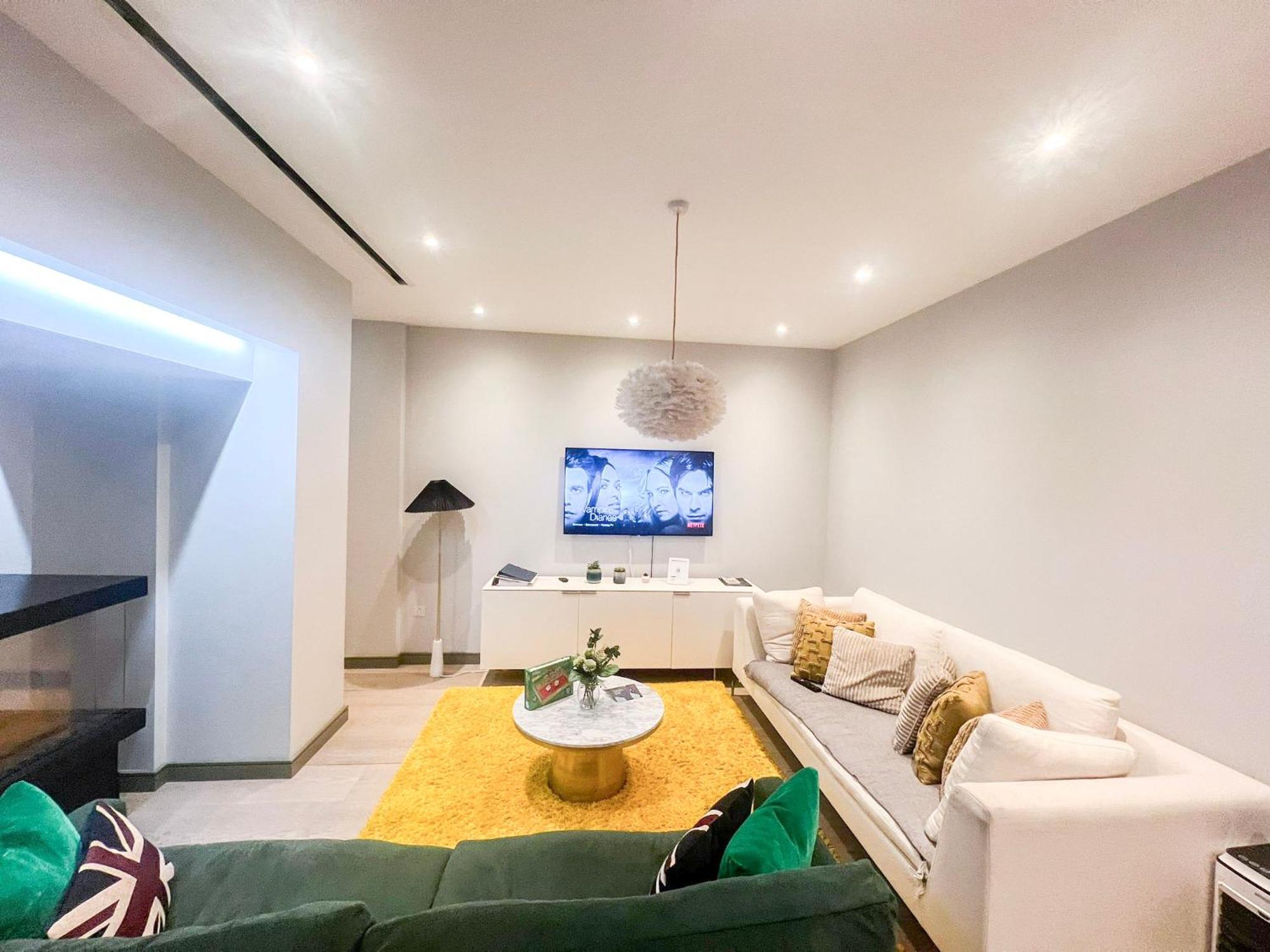 Posh 3 Bedroom Flat With Terrace And Indoor Fireplace In Mayfair, Near Hyde Park London Exterior photo