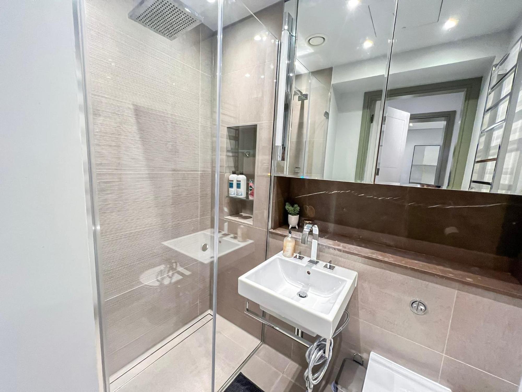 Posh 3 Bedroom Flat With Terrace And Indoor Fireplace In Mayfair, Near Hyde Park London Exterior photo