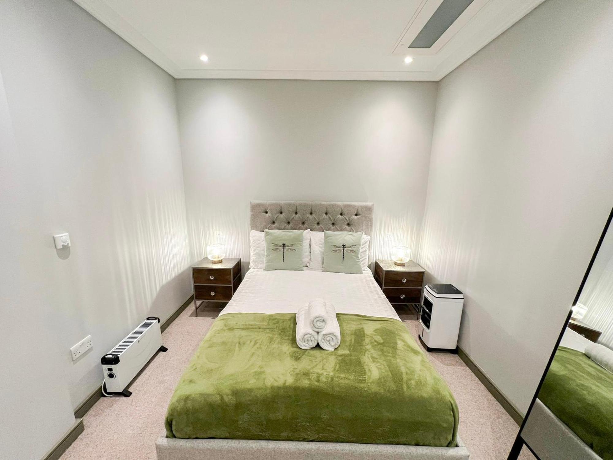 Posh 3 Bedroom Flat With Terrace And Indoor Fireplace In Mayfair, Near Hyde Park London Exterior photo